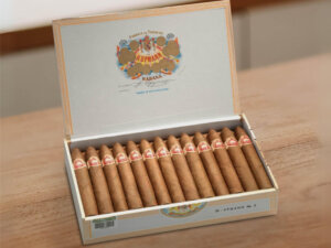 Xuat-xu-cua-Xi-ga-H.Upmann-No2 Xuất xứ của xì gà H.Upmann No2